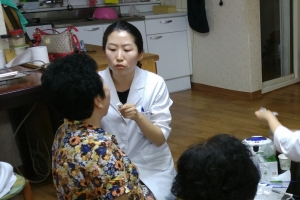 “간호사, 치위생사가 경로당으로 찾아갑니다”…마포구, 보건소 등 연계 노인건강 통합 서비스