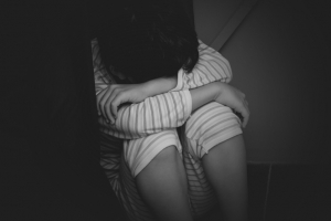 생활고에?… 출생신고 안 한 8세 딸을