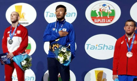 레슬링 류한수, 파리 세계선수권 금메달 획득