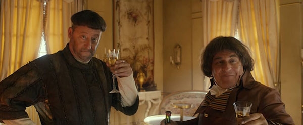 영화 ‘더 비지터 : 리턴즈’ 메인 예고편의 한 장면.