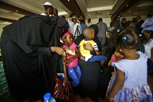 리비아 어린이 난민들