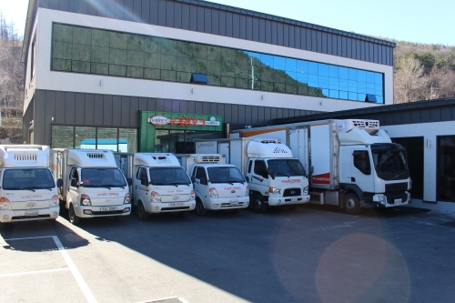 ‘눈꽃참한우포크’ 은 청정지역 태백에서 육가공사업을 시작해 영동지역 프리미엄 고기 브랜드로 성장한 기업으로, 소비자들의 높은 니즈를 고려해 최상 품질의 한우, 한돈을 공급하며 주목받고 있다.