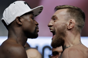 도발하는 맥그리거에 메이웨더가 한 말…“내일이 네 은퇴 경기”