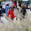 [서울포토] ‘서늘한 날씨’ 가을 옷 차림의 시민들