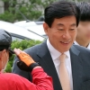 ‘국정원 댓글’ 원세훈, 파기환송심에서 징역 4년···“대선에 영향”