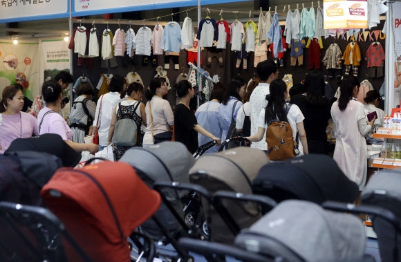 내 옷보다 고민하는 우리 아이 옷