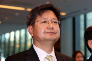 김장겸 MBC 사장, 체포영장 발부 이후 사라져…차량 없고, 아파트엔 부인만