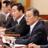 [서울포토] 문재인 대통령, 국무회의 주재