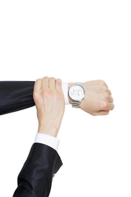 소비자가 정상적으로 손목시계를 사용했는데도 하자가 생겼다면 일정 기간까지 환불·교환·무상수리 등을 받을 수 있다. 아이클릭아트 제공