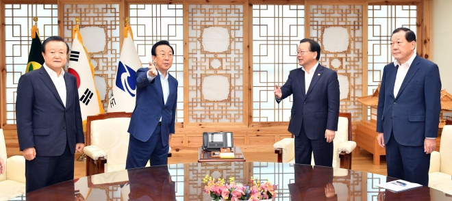 김부겸 장관 ‘사드 배치’ 경북 찾아 의견 청취