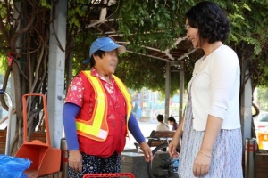 [한 분 한 분… 우리동네 복지 노력은 계속된다] 안전 입힌 야광조끼