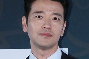 배우 배수빈 결혼 6년 만에 이혼… “이혼 원만히 진행”