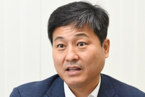 [자치단체장 25시] ‘전국 1호’ 생활임금·도전숙…시민과 호흡하는 ‘성북 동행’