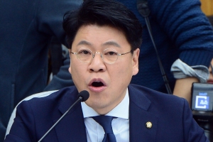 한국당 “민주당은 성추문 종합선물세트 정당” 맹비난