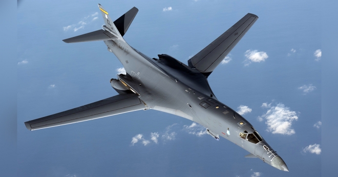 미국의 전략폭격기 B-1B ‘랜서’.  AP 연합뉴스