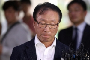 고 김광석 친형 경찰 출석…“서해순 거짓말 많아 진실 밝히고 싶다”