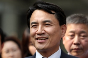 ‘허위 사실 공표’ 김진태, 2심서 무죄…“문자 내용 허위 아냐”