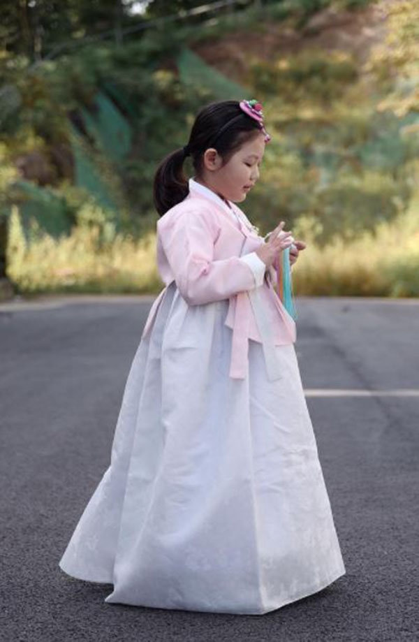 엄태웅 윤혜진 딸 엄지온