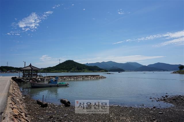 조선시대 제주를 오가는 선박의 출입통제소 역할을 했던 해남 이진포. 지금은 한적한 어촌 포구가 됐다.