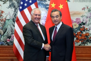 틸러슨 미국 국무장관, 베이징 도착…왕이·양제츠와 회담(종합)