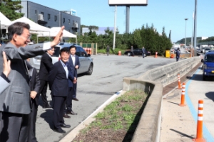 문 대통령, ‘고향 잘 다녀오세요’