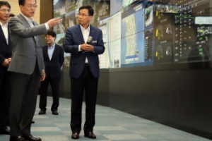 문 대통령, 추석 연휴 교통상황 점검