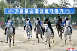 [포토] 북한 승마애호가경기