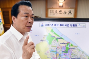 [자치단체장 25시] 20개동 6개 권역 나눠 균형발전…‘100년 명품도시 강서’