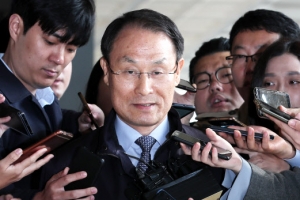 이헌수 전 국정원 기조실장 “최경환에게 직접 돈 전달했다”