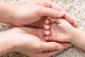 우리 아이에게 내민 손길… 아동 수출국 오명 벗을까