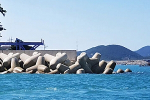 [현장 플러스] “방파제 공사 지연으로 어민 안전 우려”