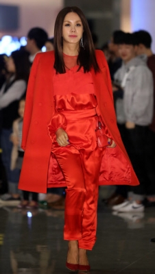 불꽃같은 그녀, 엄정화