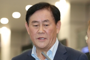 친박 최경환 의원, 국정원 특수활동비 수수 의혹…최경환 측 “그런 사실 없다”