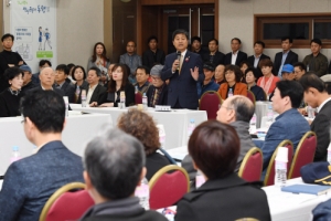“월급 덜 올라도 경비일 오래 하고 싶어요”