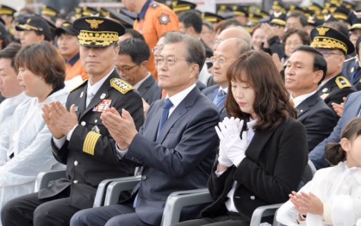 [서울포토] ‘소방의 날’ 행사 참석한 문재인 대통령