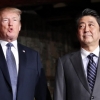 트럼프, 北미사일에 “우리가 처리하겠다”…아베와 전화통화