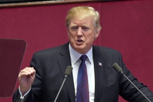 트럼프 국회연설 “북한 핵무기는 잘못된 희망…미국 시험하지 말라” 경고(종합)