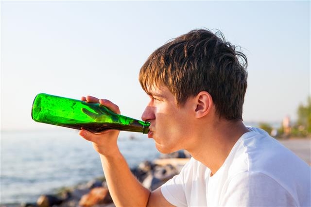 청소년의 음주는 단순히 건강에만 영향을 미치는 게 아닌 것으로 밝혀졌다. 출처 123rf.com
