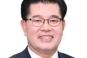 [의정 포커스] 안재홍 종로구의원  “답은 현장에… 청소년수련관·노인복지관 꼭 관철”