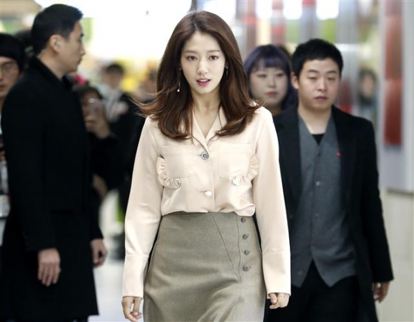 박신혜, ’여신 미모에 백화점 들썩 들썩’