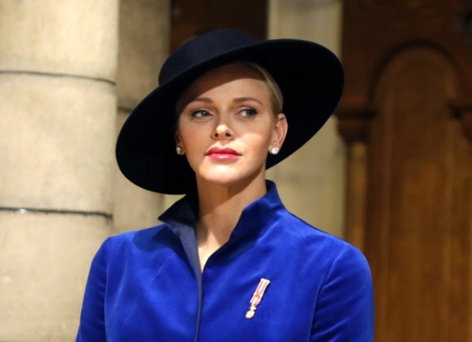 [포토] ‘영화의 한 장면?’… 샤를린 왕비, 배우 뺨치는 미모