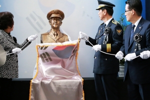 5·18 강경진압 거부한 고 안병하 경무관 흉상 제막