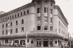 증강현실로 거닐어 보는 ‘그때 그시절 명동’