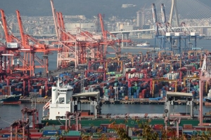 韓 수출 부문 증가세 하회…“무역전쟁에서 치명타”