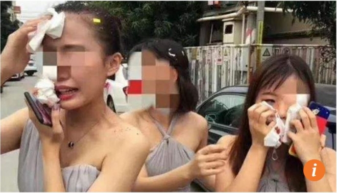 중국의 신부 들러리들이 뒤풀이 도중 유리 파편에 맞아 피를 흘리고 있다. 출처:scmp.com