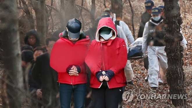 “도둑으로 몰아” 앙심에 십년지기 생매장한 모자. 사진은 기사와 직접적인 관련이 없습니다. 연합뉴스