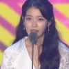 아이유 ‘2017 멜론 뮤직어워드’ 올해의 앨범상 “나의 뮤즈 유인나 감사”