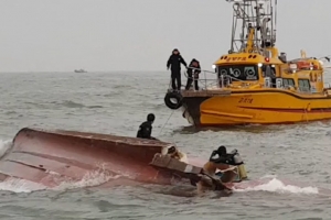 [영상] 인천 영흥도 낚싯배 전복…13명 사망, 실종 2명, 생존 7명