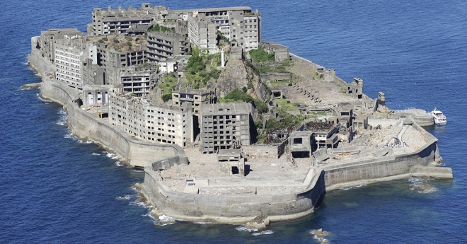 미쓰비시 해저 탄광이 있던 하시마(端島.일명 ‘군함도’). 과거 5만 7900명의 조선인이 강제징용된 7개 시설이 포함된 일본 산업시설이 유네스코 세계유산으로 등록됐다.  교도 연합뉴스