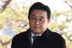 e스포츠 뇌물 혐의 전병헌 불구속 기소